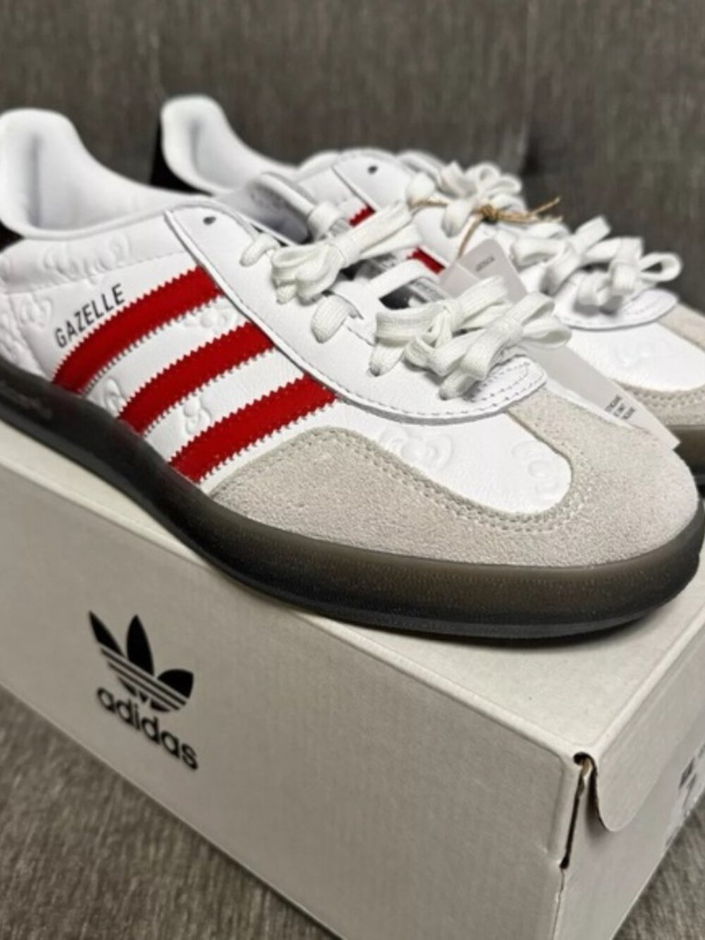 Women’s Adidas x Hello Kitty Gazelle Indoor White Red